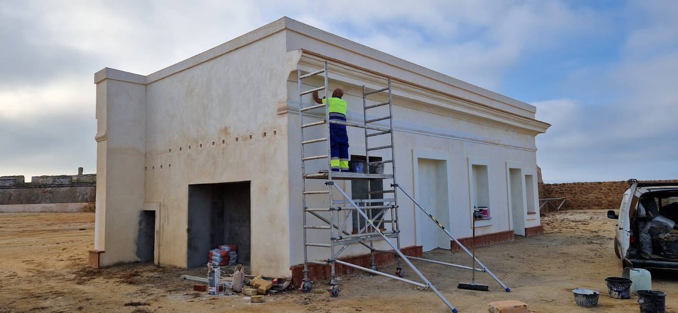 Fotos: Así ha sido la puesta a punto del castillo de San Sebastián de Cádiz de cara a su reapertura