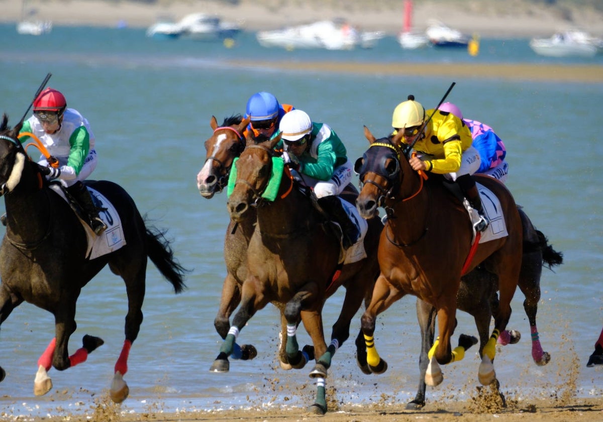 Fotos: Brillante doblete de Jaime Gelabert en las carreras de caballos de Sanlúcar