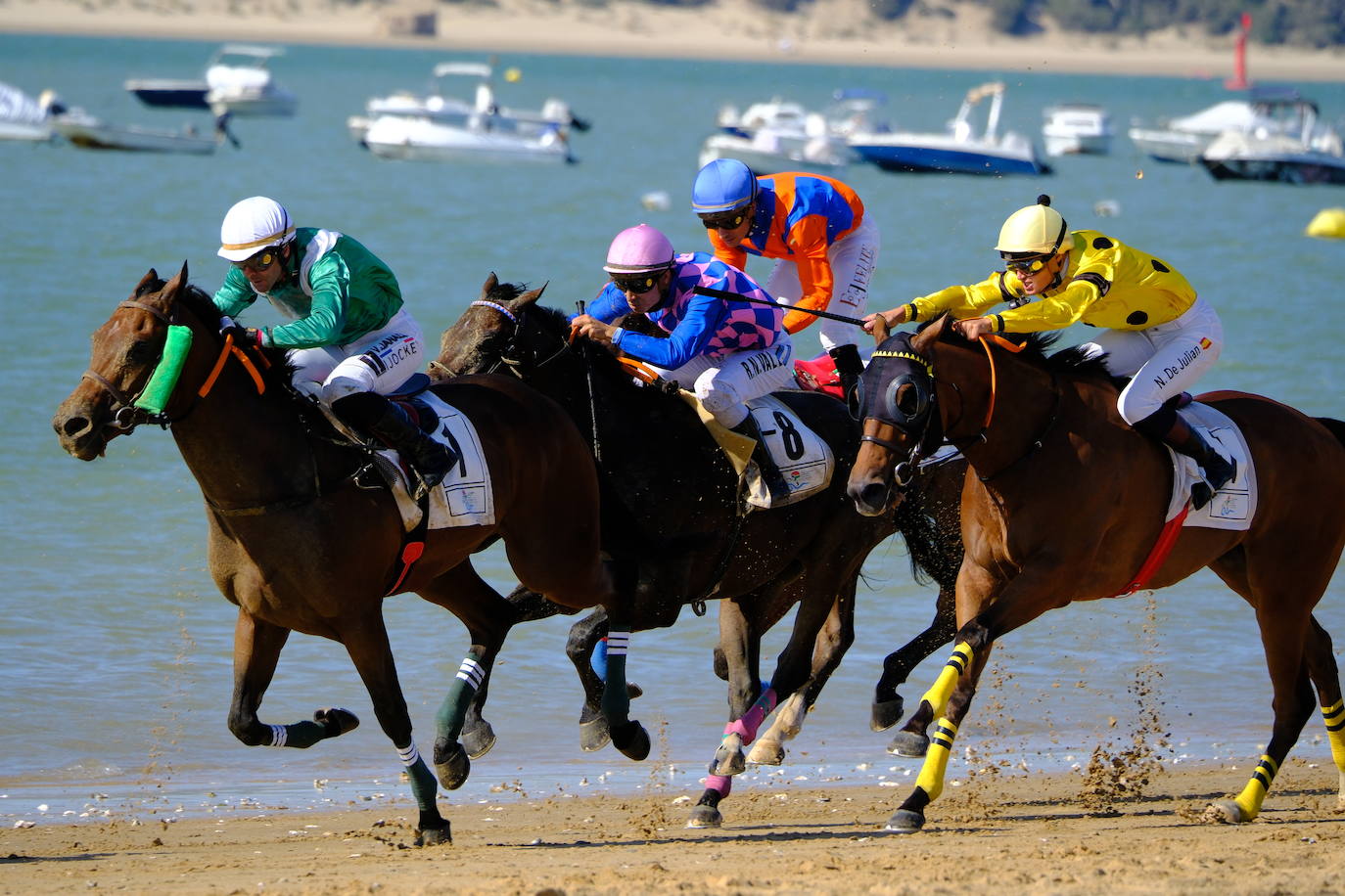 Fotos: Brillante doblete de Jaime Gelabert en las carreras de caballos de Sanlúcar