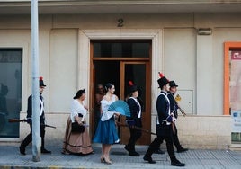 La tradicional 'Fiesta de los Cañonazos' vuelve a disparar en el barrio de Puntales