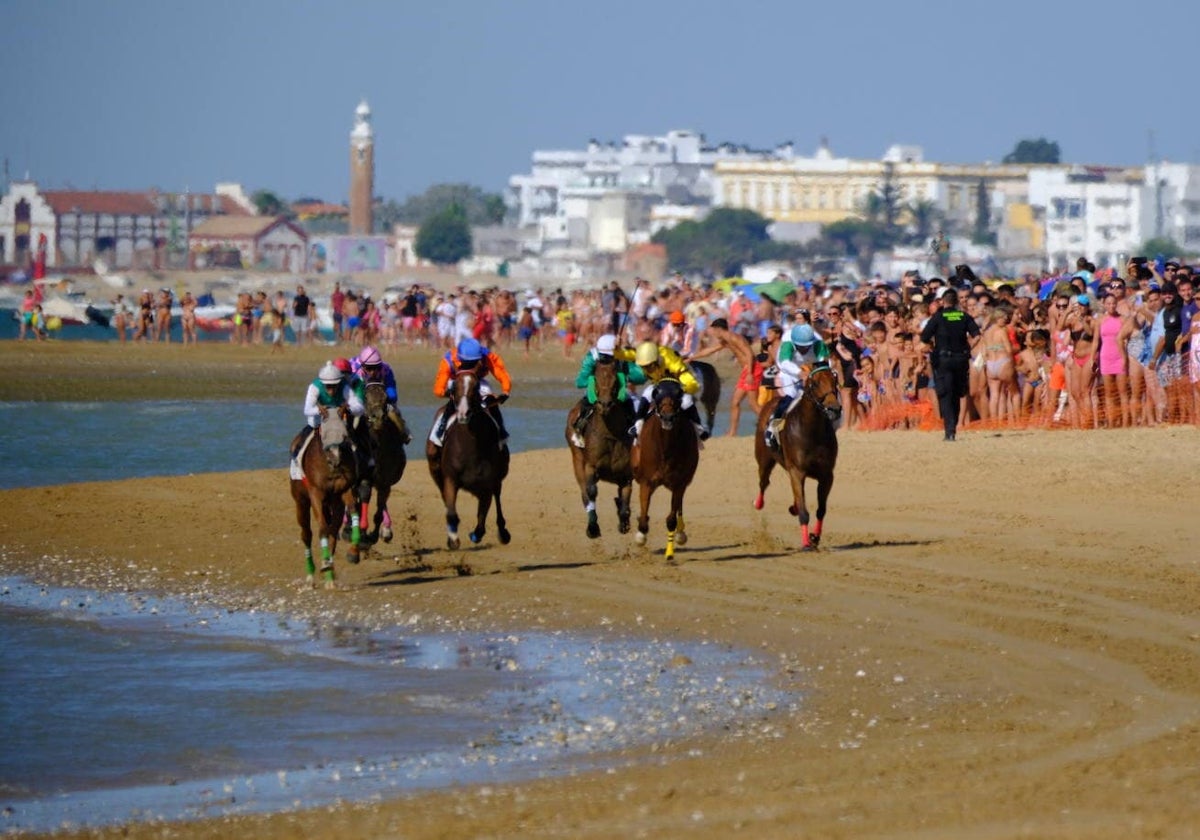 Los policías locales no estuvieron en el primer ciclo de las Carreras de Caballos de Sanlúcar.