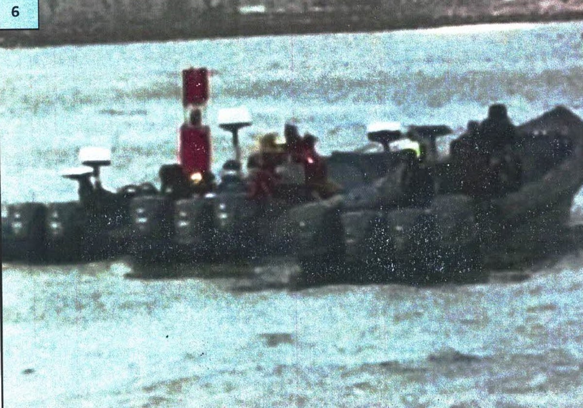 Narcolanchas abarloadas en el puerto de Barbate poco antes del asesinato de los guardias civiles.