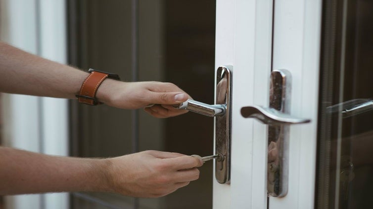 Aconsejan planificar el cierre de la vivienda vacacional en Cádiz por seguridad