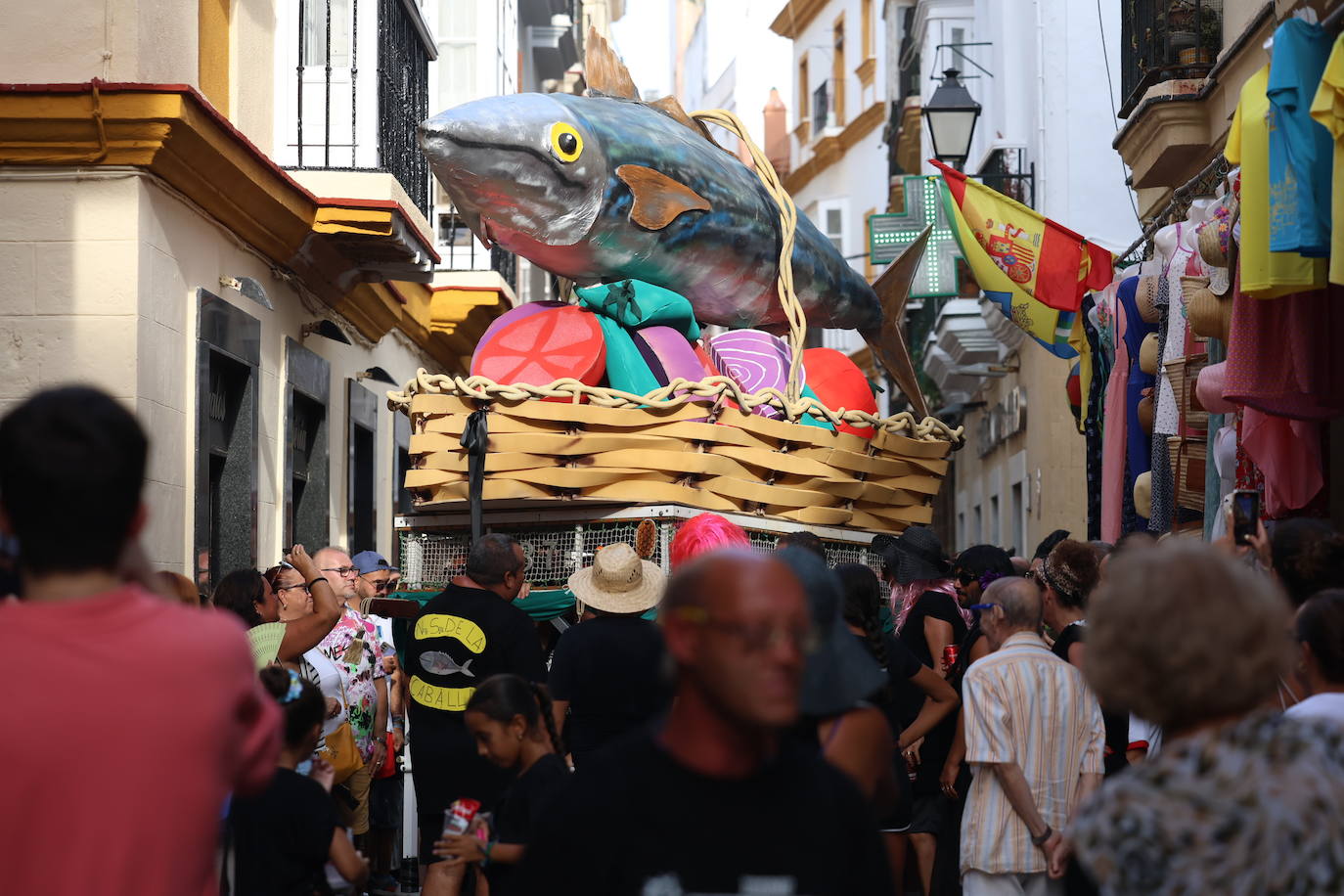 Fotos: Cádiz derrocha arte con su tradicional Entierro de la Caballa