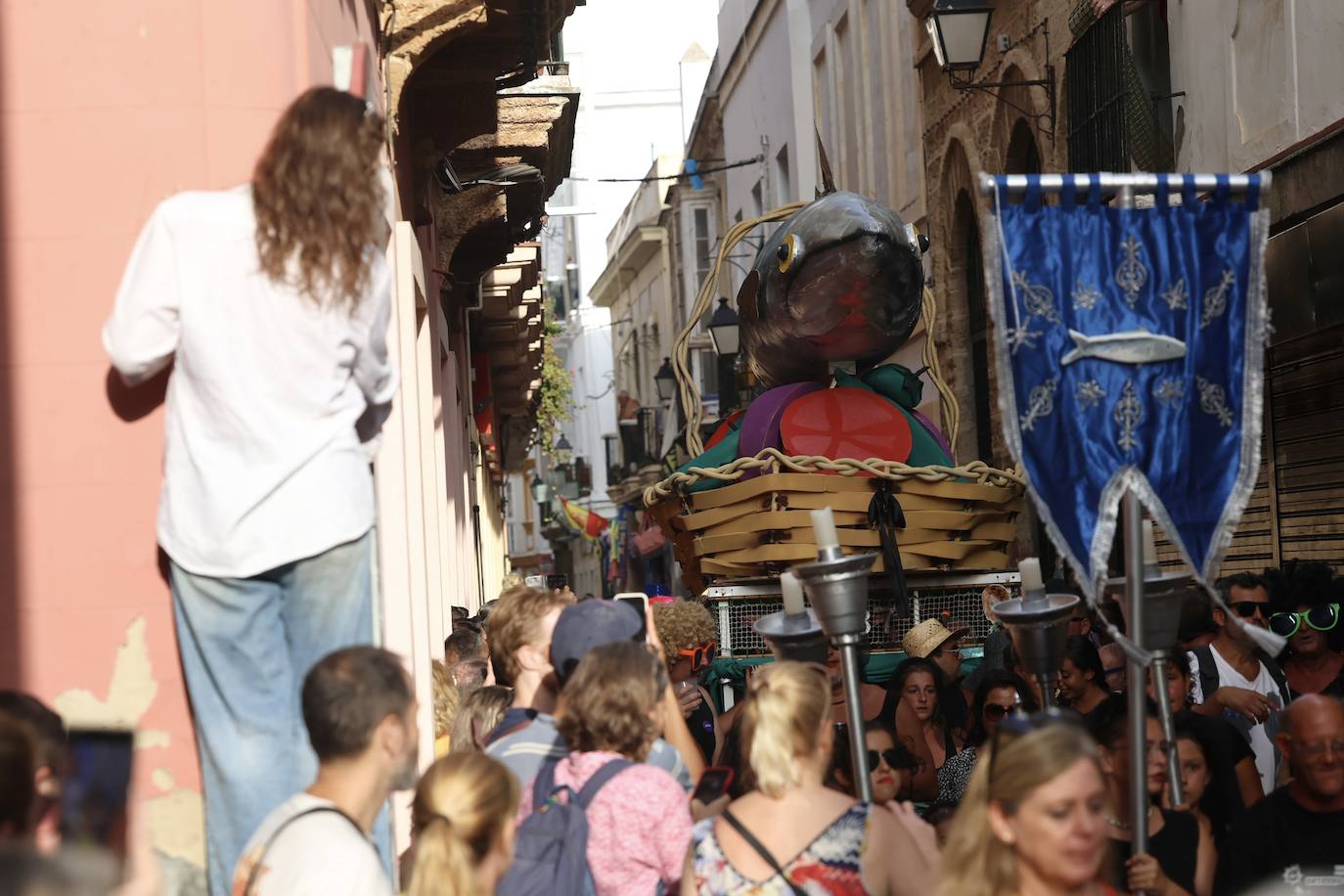 Fotos: Cádiz derrocha arte con su tradicional Entierro de la Caballa