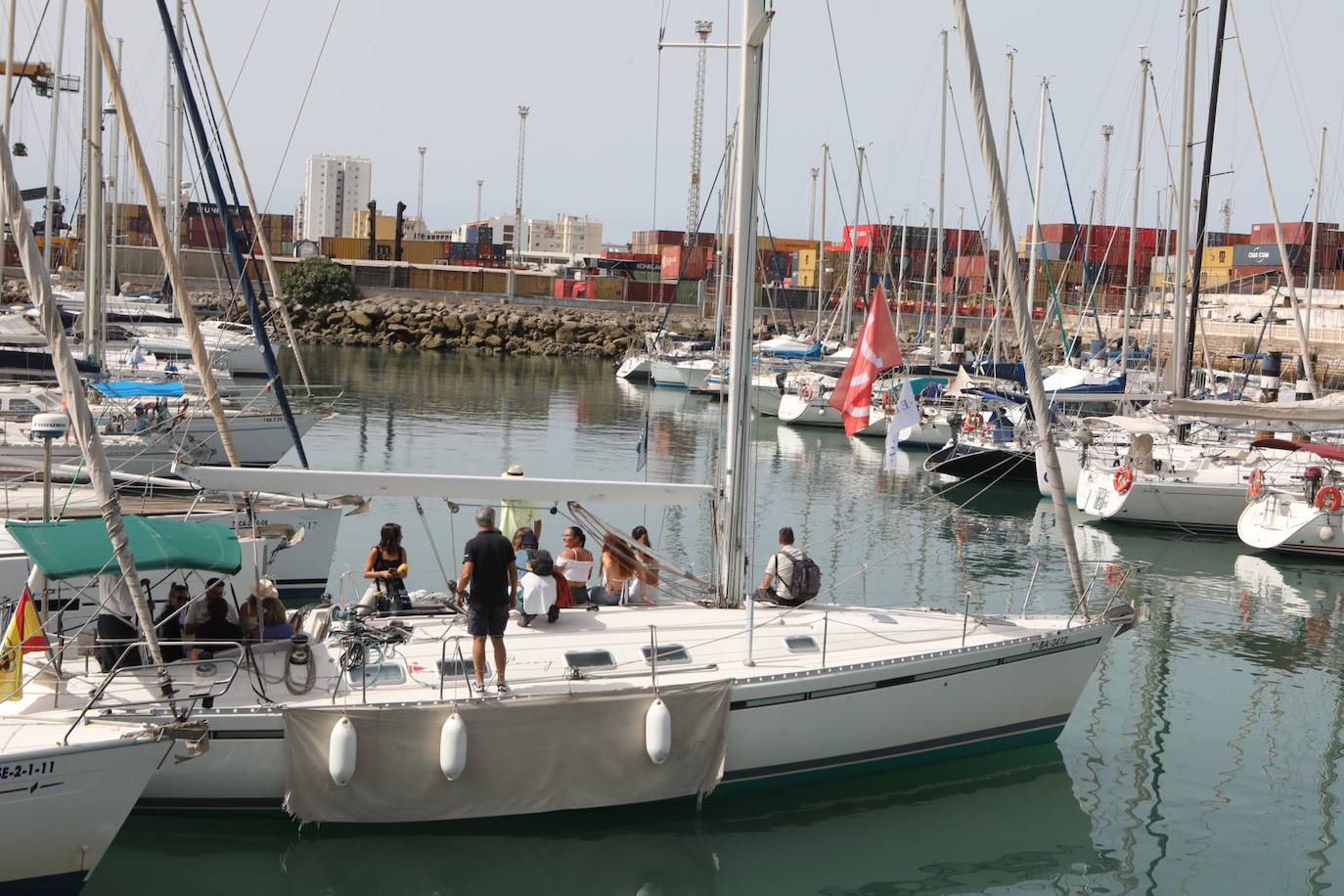 Fotos: Cádiz se embarca en una travesía marítima poética para recordar a Rafael Alberti