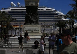 Casi 10.000 cruceristas llegan este miércoles a Cádiz