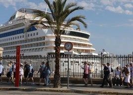 El Puerto de Cádiz recibe este miércoles a casi 10.000 turistas a bordo de tres cruceros