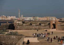 Gran pasacalles de Cádiz Fenicia este viernes: horario y recorrido