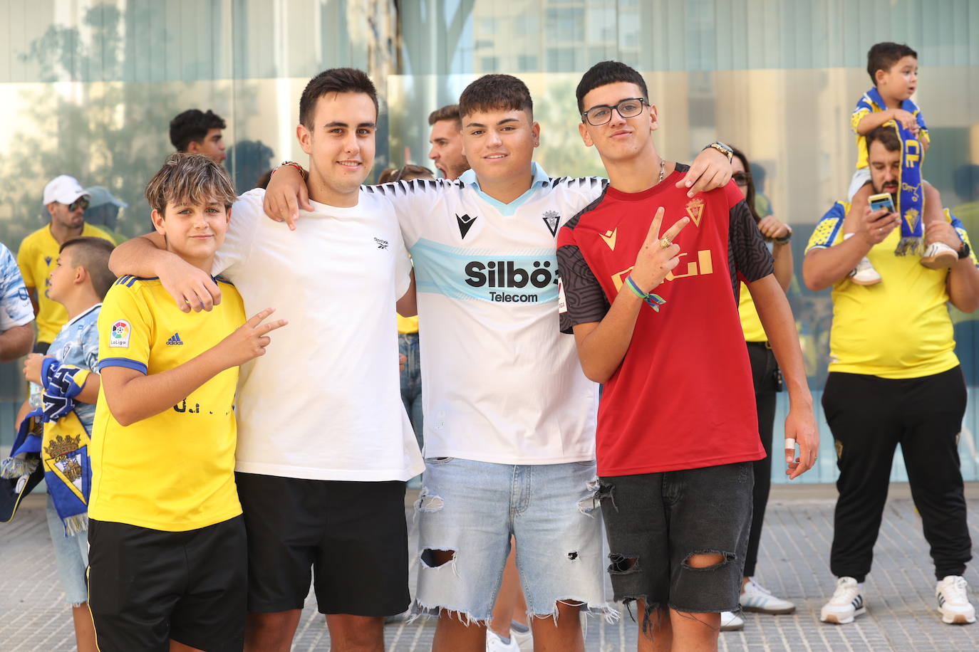 Fotos: ambiente en la previa del partido Cádiz CF-Racing de Ferrol