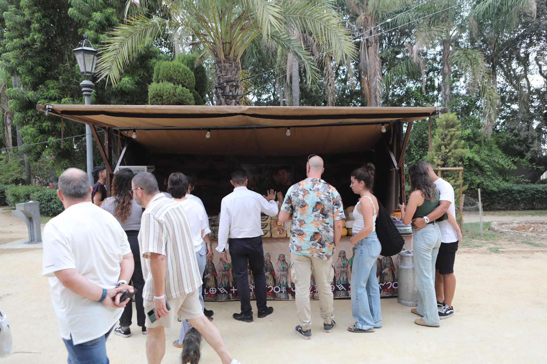 El parque Genovés ya acoge el Mercado Fenicio