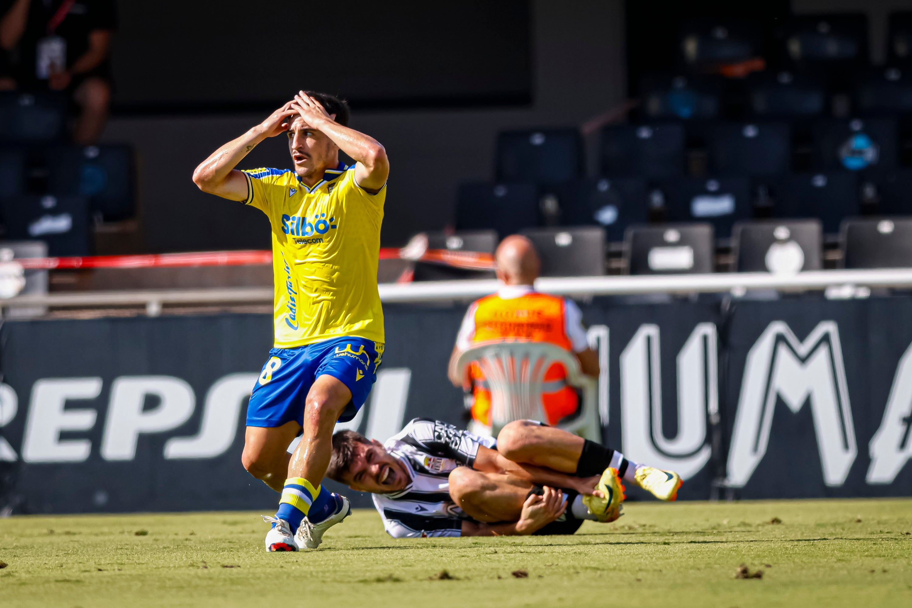 Fotos: Cartagena - Cádiz CF en el estadio de Cartagonova