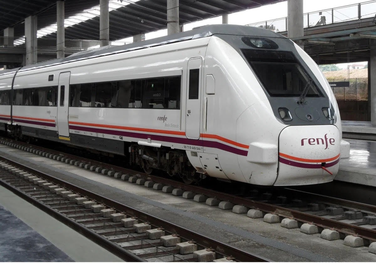 Media distancia en la estación de Cádiz.