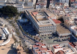 Una plaza pública en la trasera de Valcárcel «por petición expresa» del alcalde de Cádiz