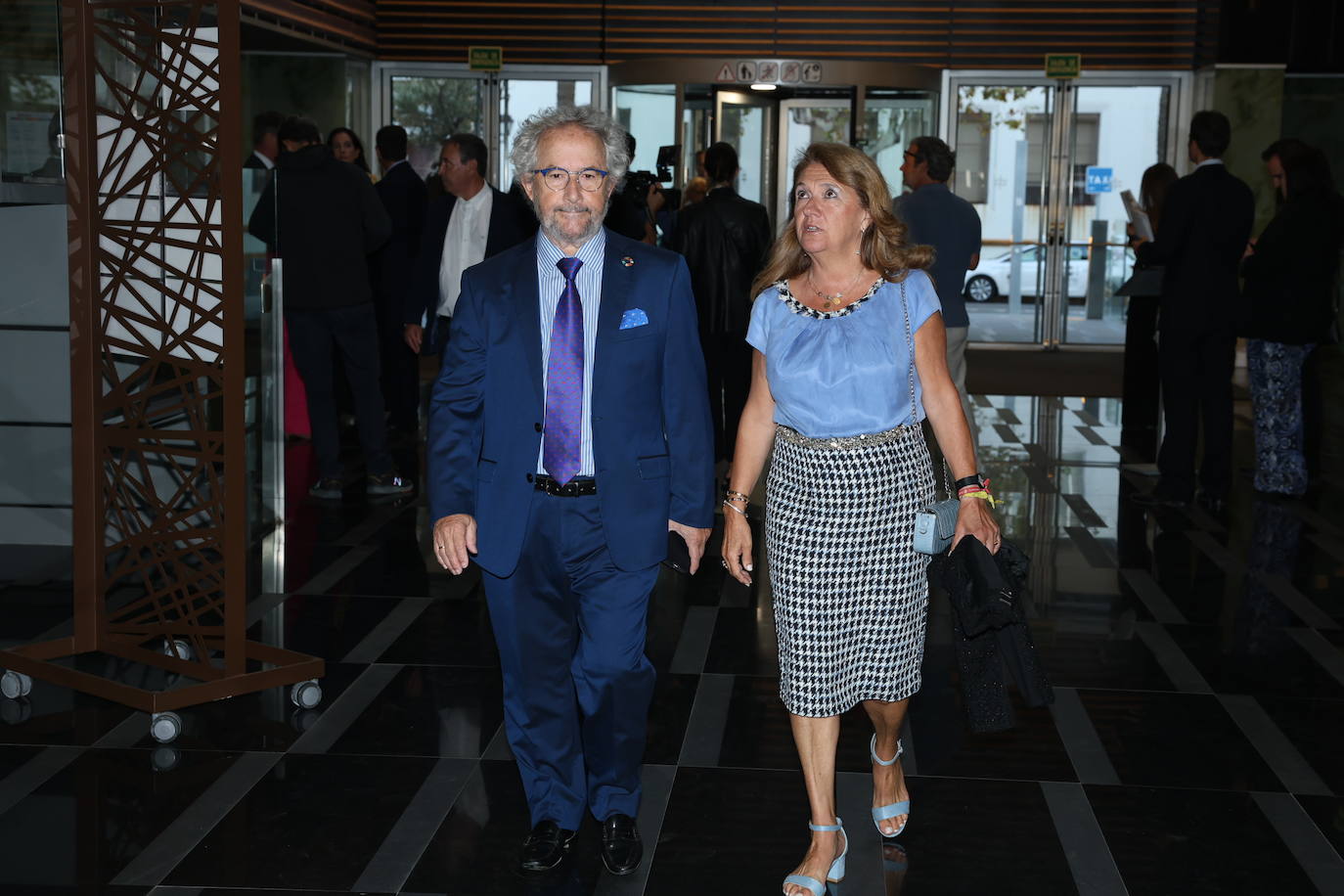 FOTOS: Los invitados a los Premios LA VOZ 2024 llegan al Parador de Cádiz (II)