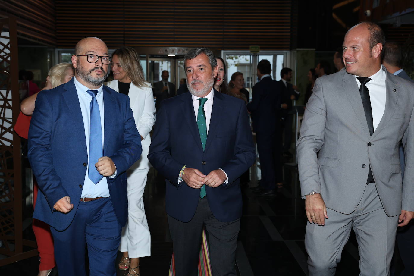 FOTOS: Los invitados a los Premios LA VOZ 2024 llegan al Parador de Cádiz (II)