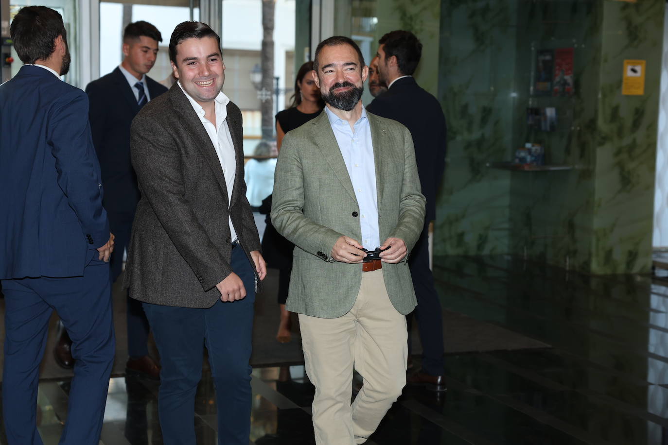 FOTOS: Los invitados a los Premios LA VOZ 2024 llegan al Parador de Cádiz