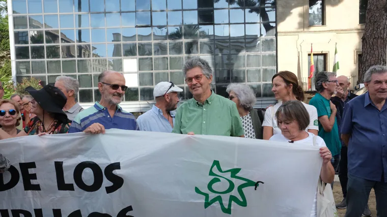 Juan Clavero, en la concentración en su apoyo antes del juicio.