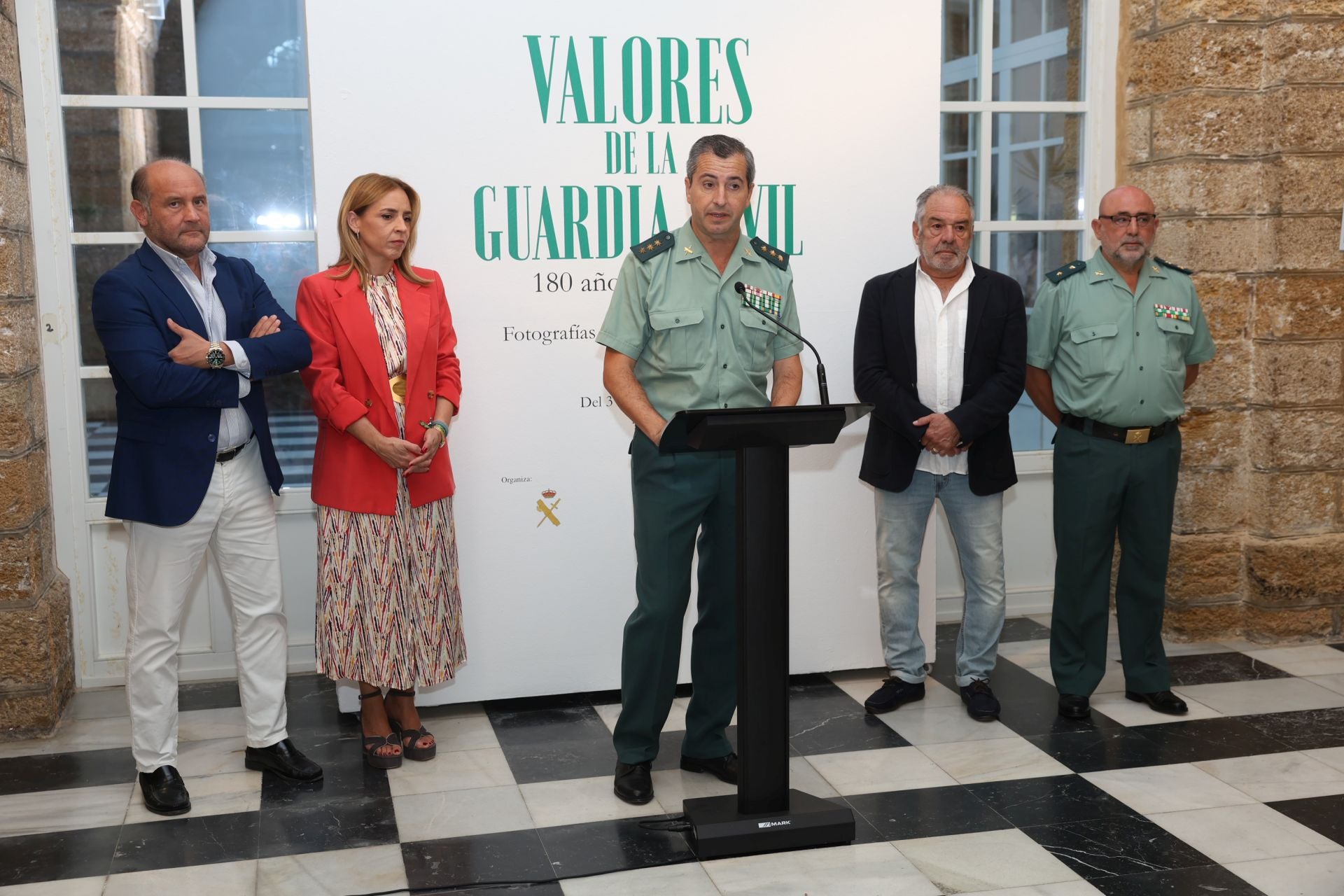 La exposición ‘Valores de la Guardia Civil. 180 años cerca de ti’, ya en Diputación de Cádiz