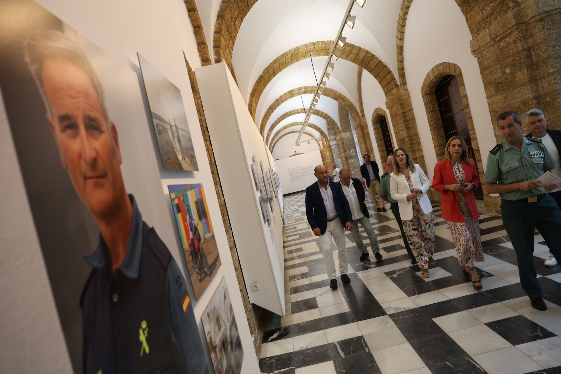 La exposición ‘Valores de la Guardia Civil. 180 años cerca de ti’, ya en Diputación de Cádiz