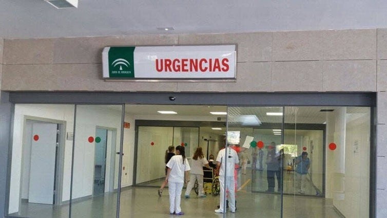 Los sanitarios de Urgencias de Puerto Real temen el colapso tras las últimas decisiones en el hospital gaditano