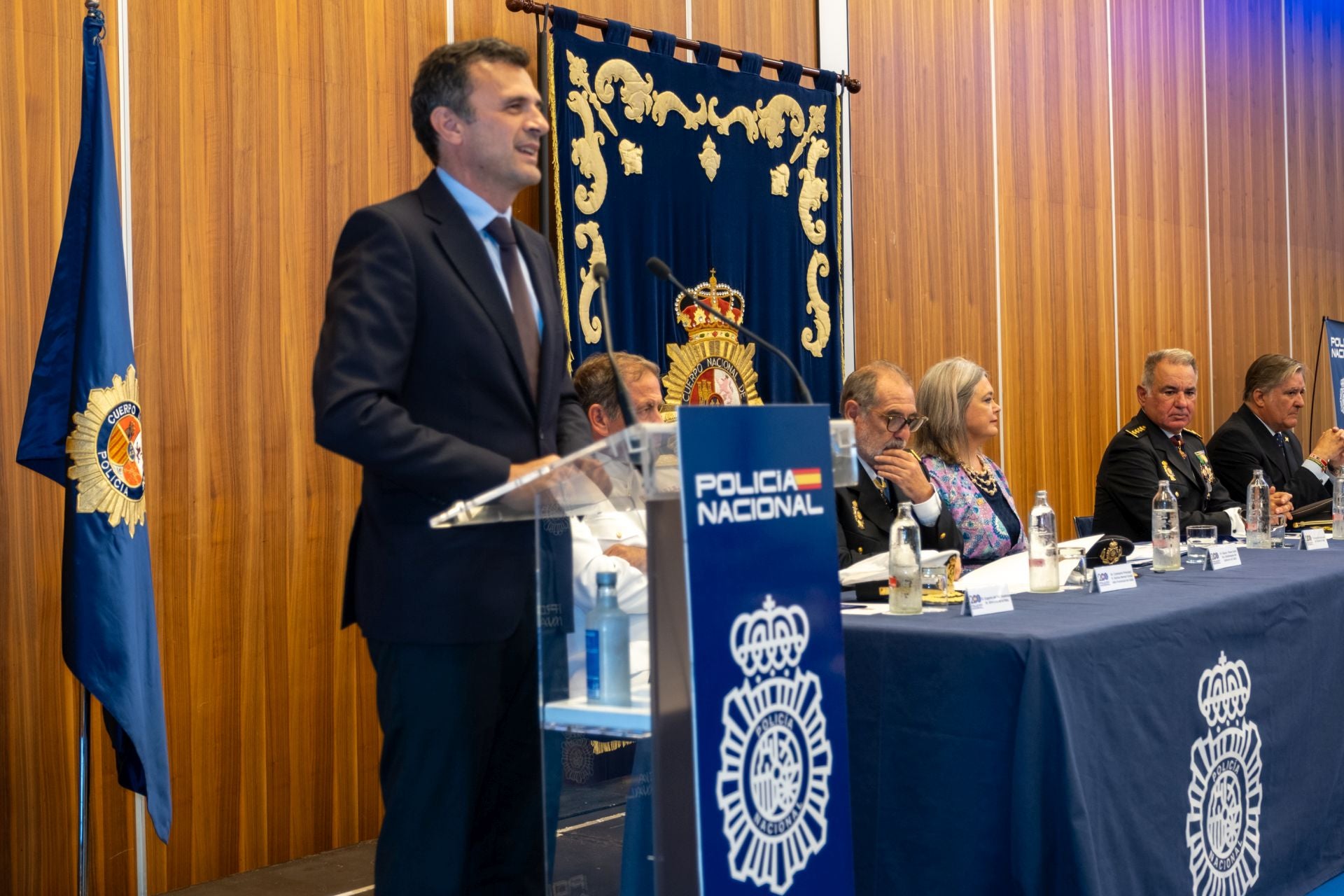 Fotos: Día de la Policía en Cádiz por los Santos Ángeles Custodios