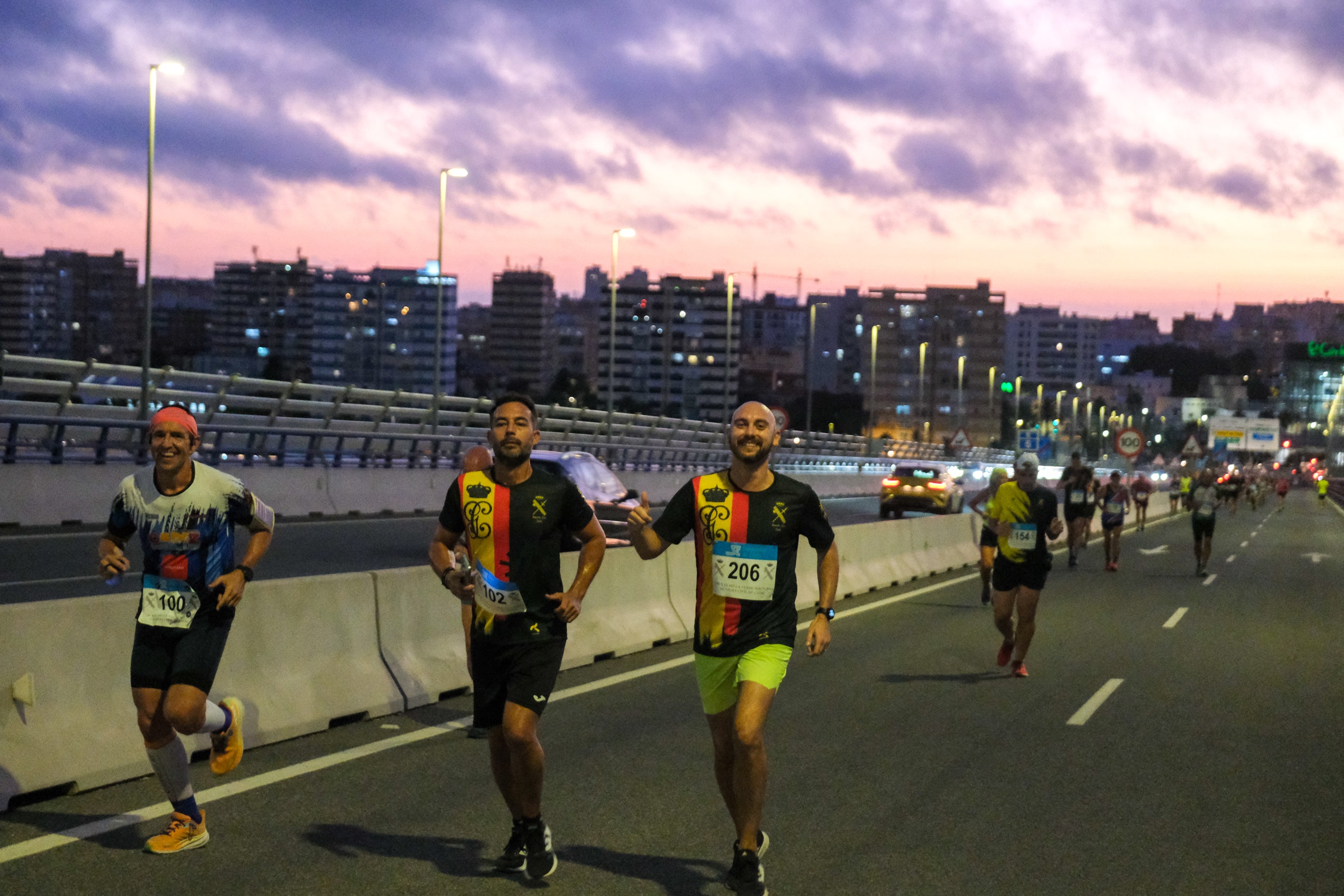 Fotos: IX Milla Verde Nocturna a beneficio de la Asociación de Down Cádiz