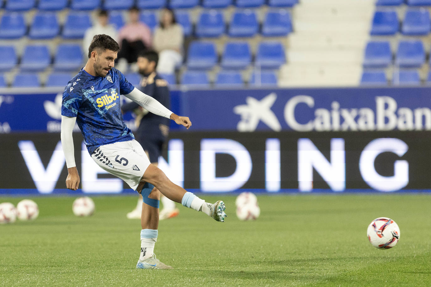 Fotos: Huesca - Cádiz CF en el estadio de El Alcoraz