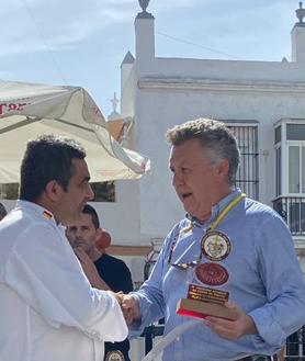 Imagen secundaria 2 - San Fernando premia el arte del jamón en una multitudinaria jornada festiva en la Plaza de San José