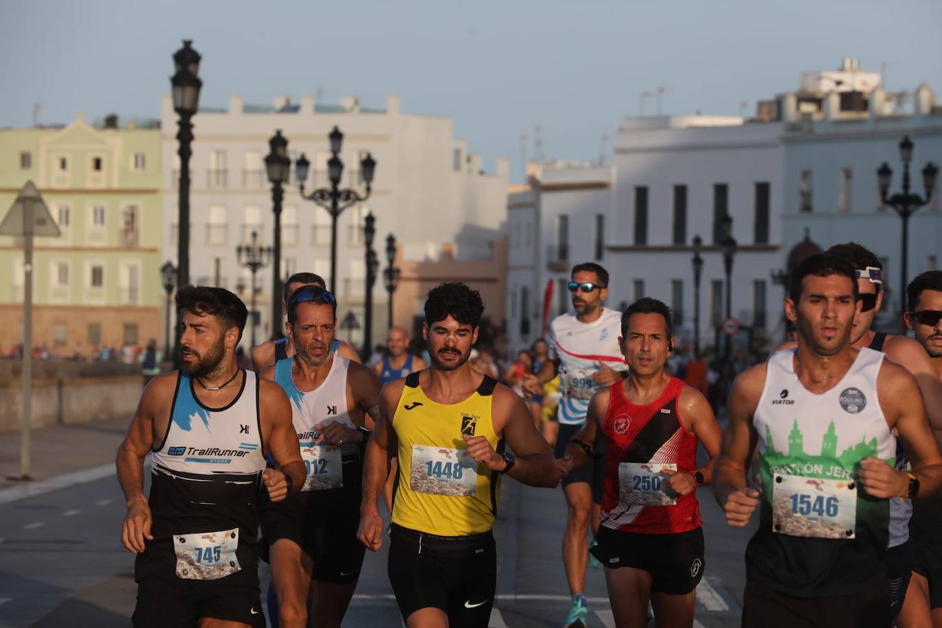 FOTOS: ¿Has estado en la Media Maratón Ciudad de Cádiz 2024? Búscate en la galería de imágenes