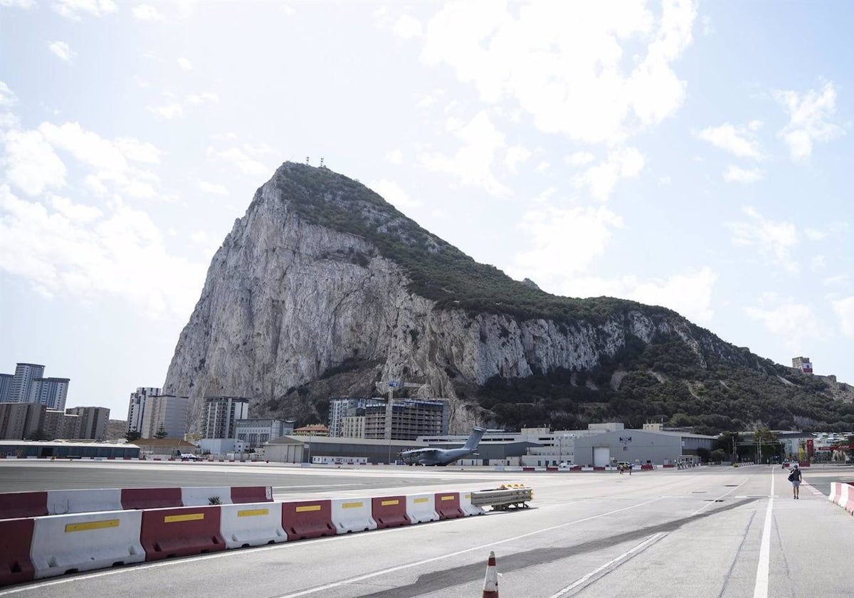 Reino Unido se pronuncia sobre la soberanía de Gibraltar tras la cesión de Chagos