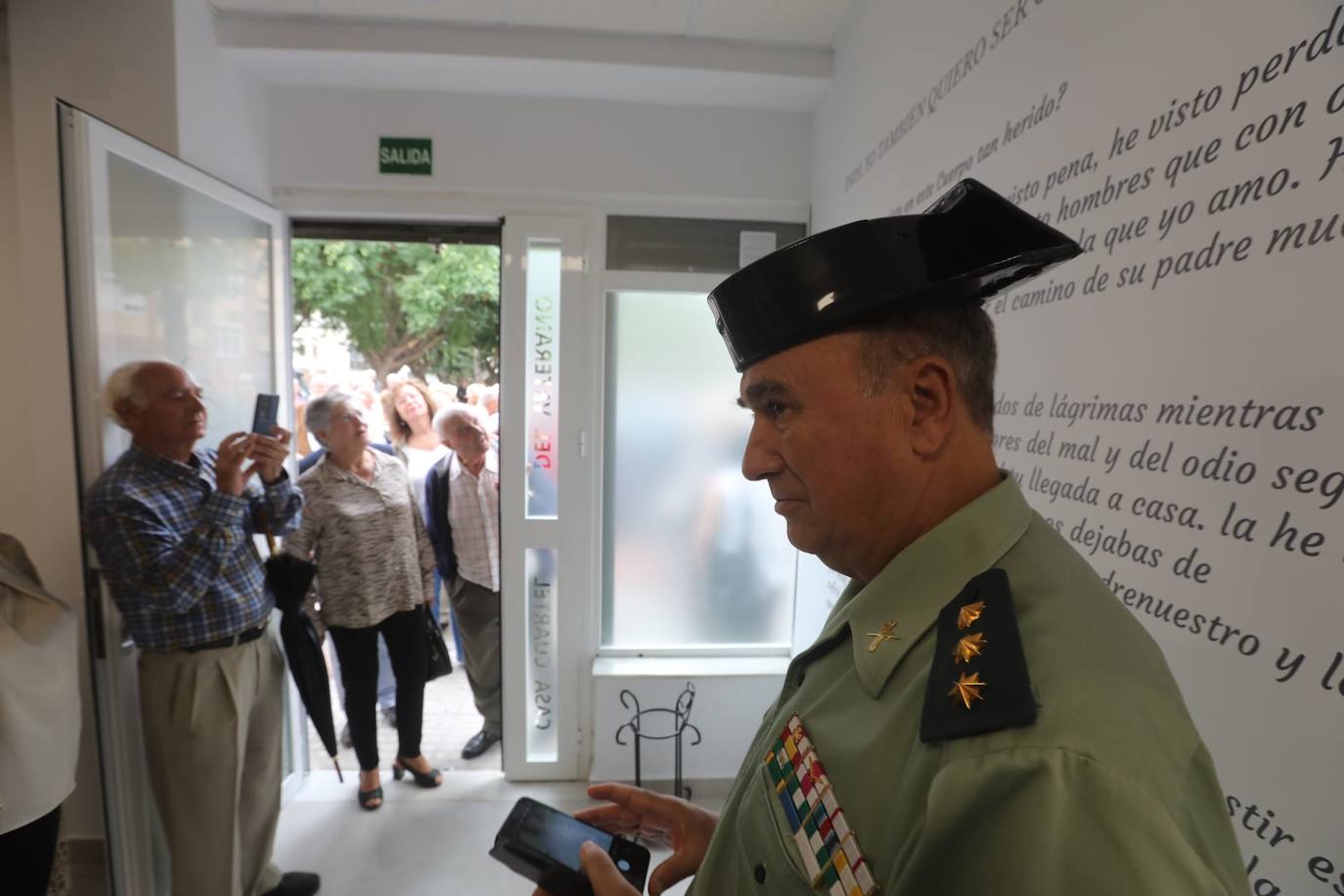 Fotos: Las imágenes de la inauguración de la Casa-Cuartel del Veterano de la Guardia Civil en Cádiz