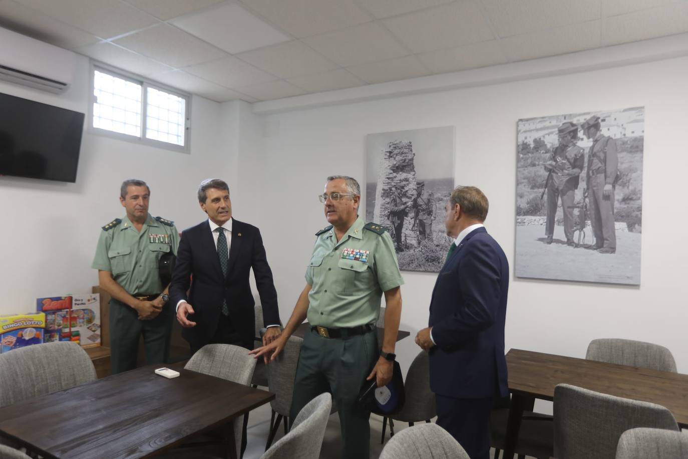 Fotos: Las imágenes de la inauguración de la Casa-Cuartel del Veterano de la Guardia Civil en Cádiz