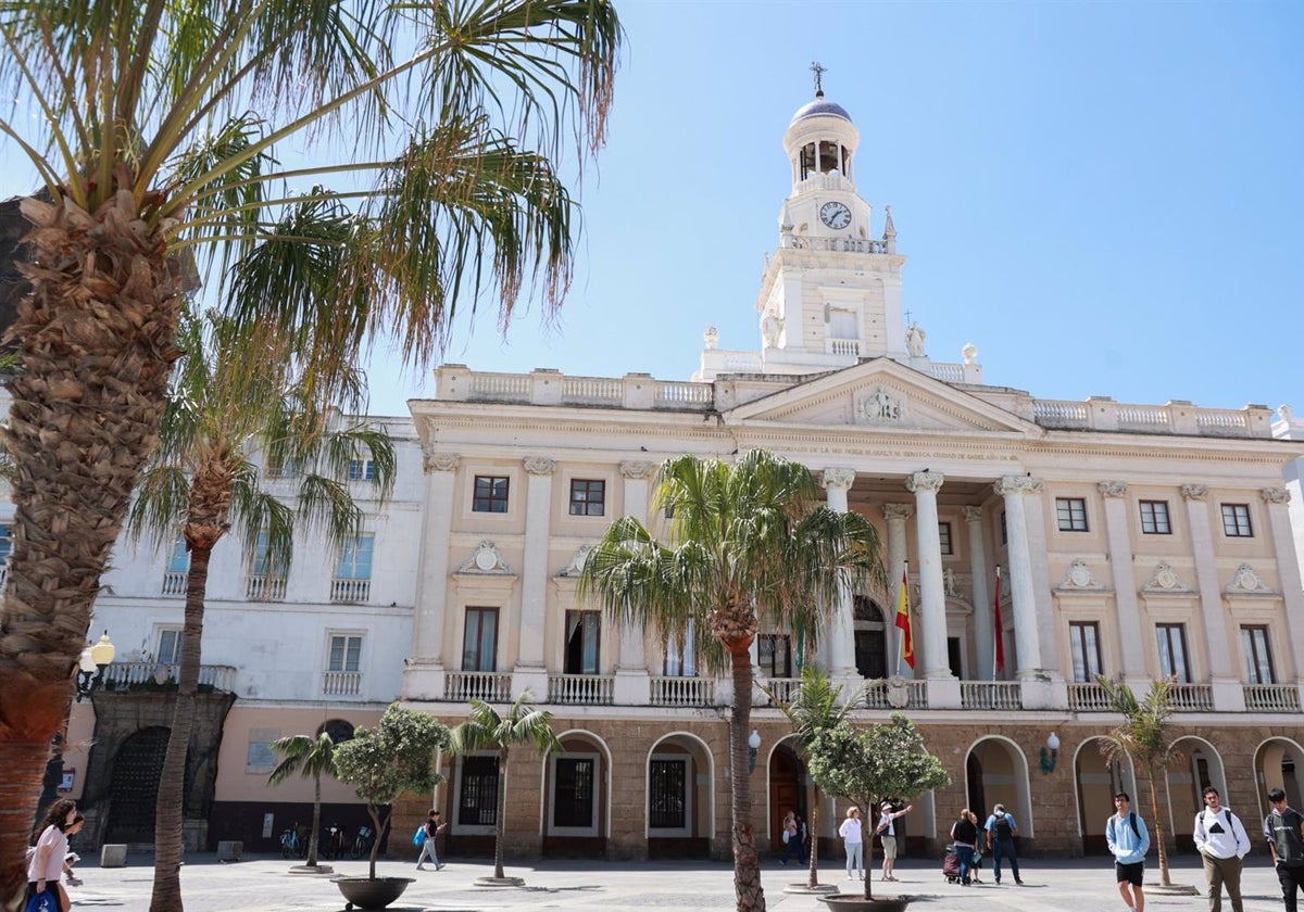 Cádiz recupera el programa &#039;Enlace Vecinal&#039; para fomentar el acercamiento entre asociaciones vecinales