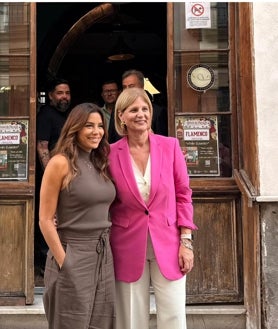 Imagen secundaria 2 - Eva Longoria se deja ver por Cádiz para disfrutar del flamenco y su gastronomía