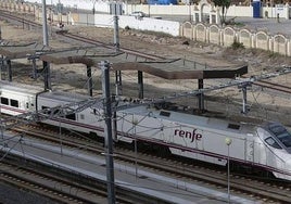 El PP pide explicaciones al Gobierno por los retrasos, averías y precios de los trenes en Cádiz