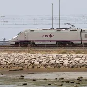 Nueva odisea con Renfe: casi seis horas para completar en tren el trayecto de Sevilla a Cádiz