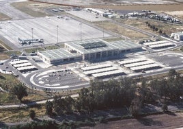 El Aeropuerto de Jerez renovará el acerado del terminal y aparcamientos públicos para mejorar la accesibilidad