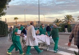 El Hospital Universitario de Jerez realiza un simulacro de incendio y evacuación en sus quirófanos generales