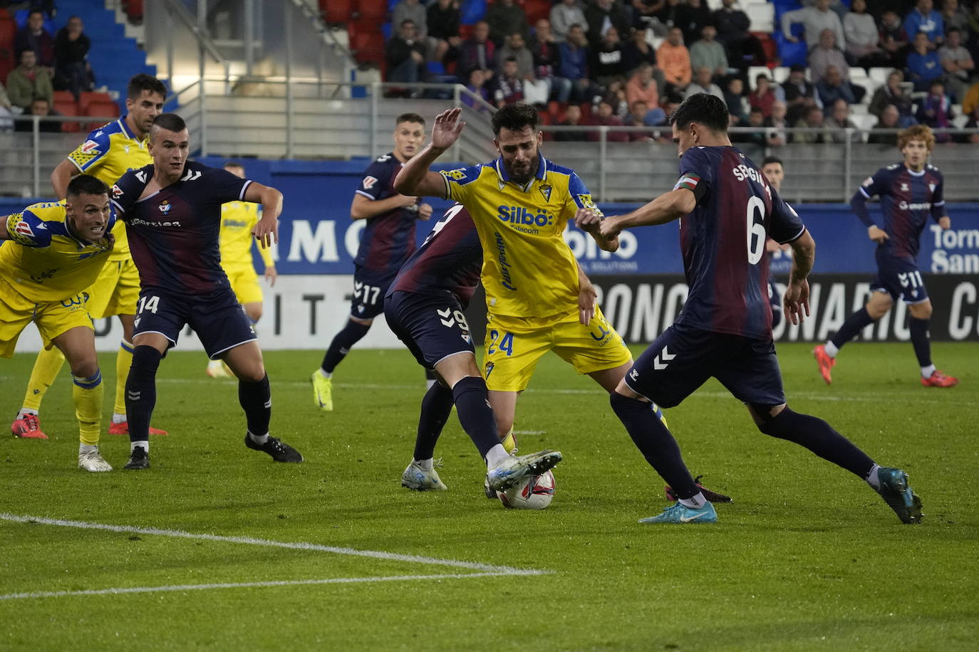 Fotos: Eibar - Cádiz en Ipurua