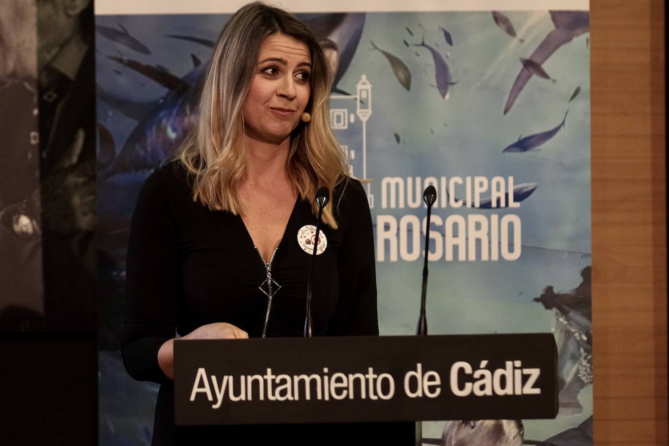 Fotos: Mirian Peralta pregona la festividad de Los Tosantos 2024 en Cádiz