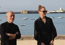 Las imágenes de María Adánez, Javier Gutiérrez, Leonor Watling y Carlos Scholz en la playa de La Caleta