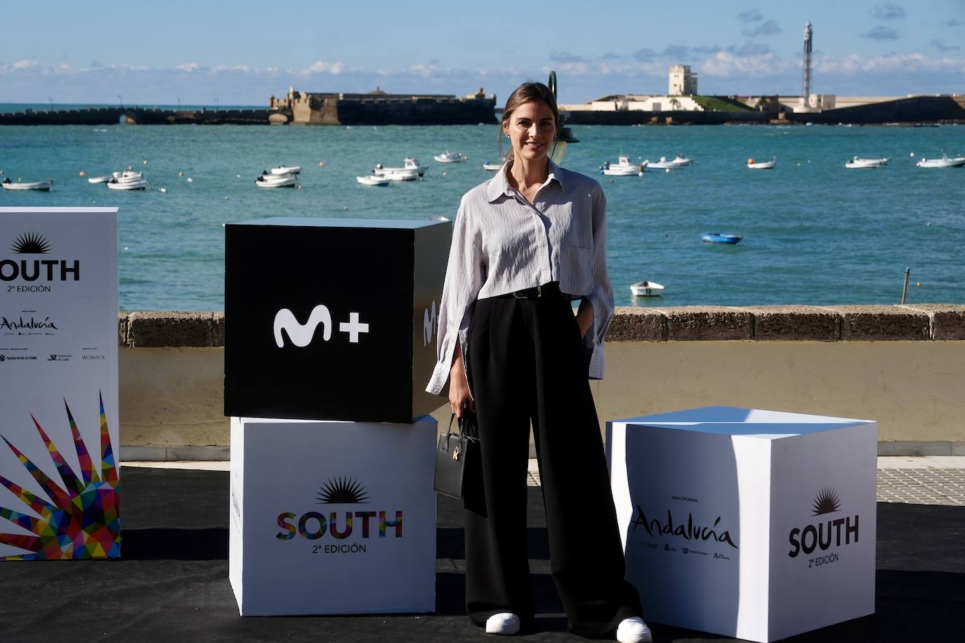 Fotos: rostros muy conocidos en el photocall en La Caleta de este domingo