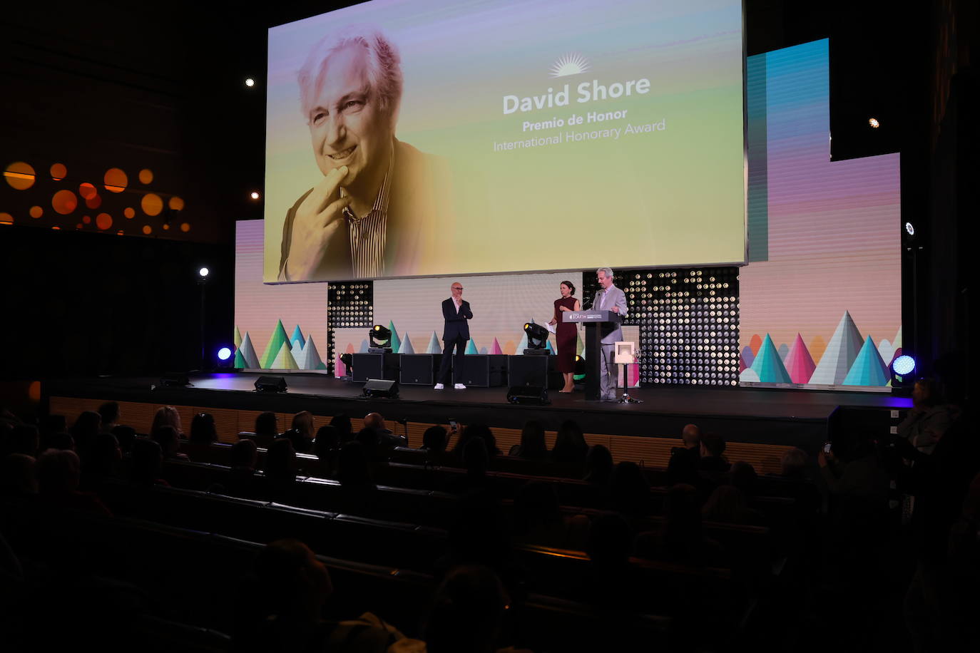 Fotos: Entrega del Internacional Honorary SISF Member Award a David Shore