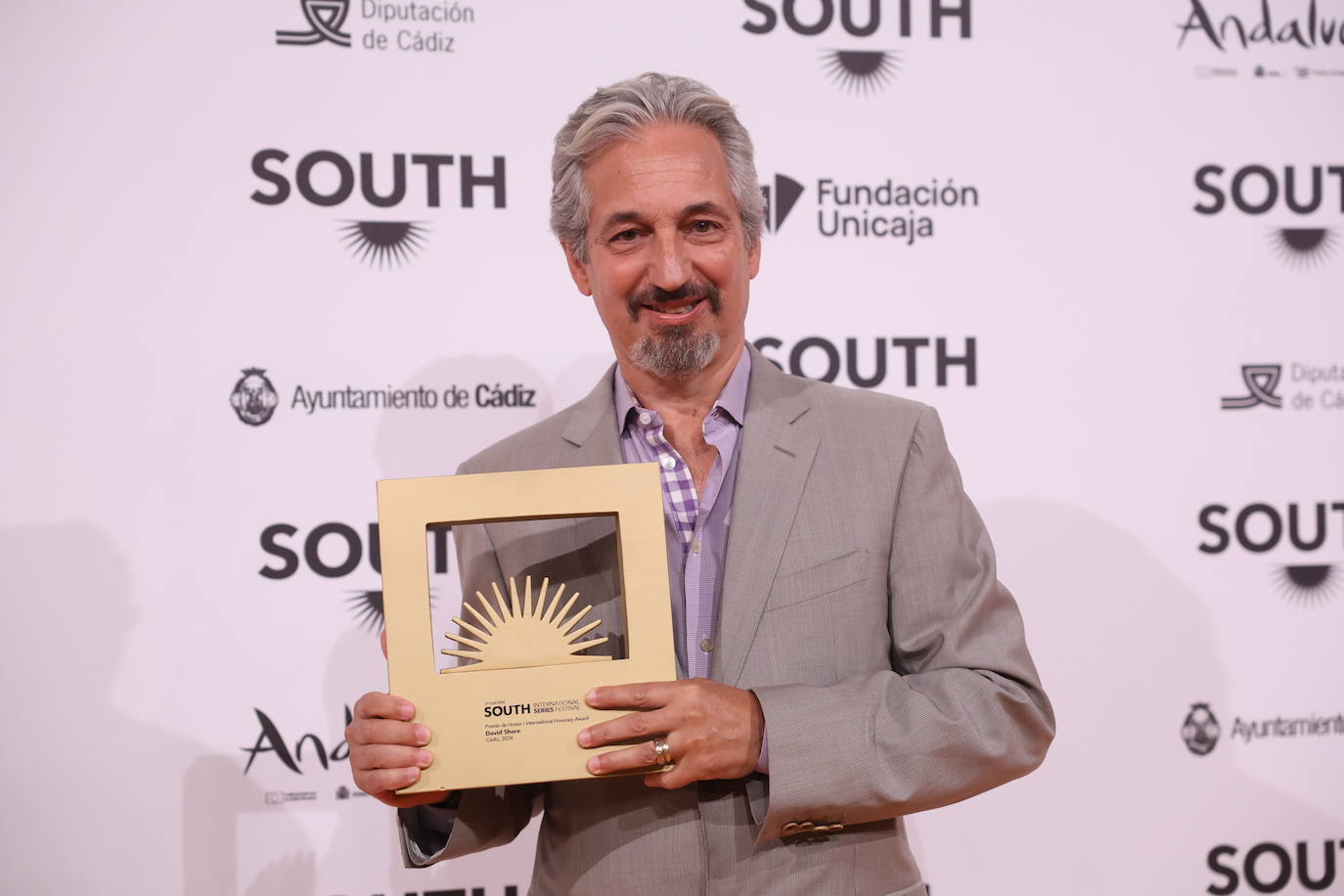 Fotos: Entrega del Internacional Honorary SISF Member Award a David Shore