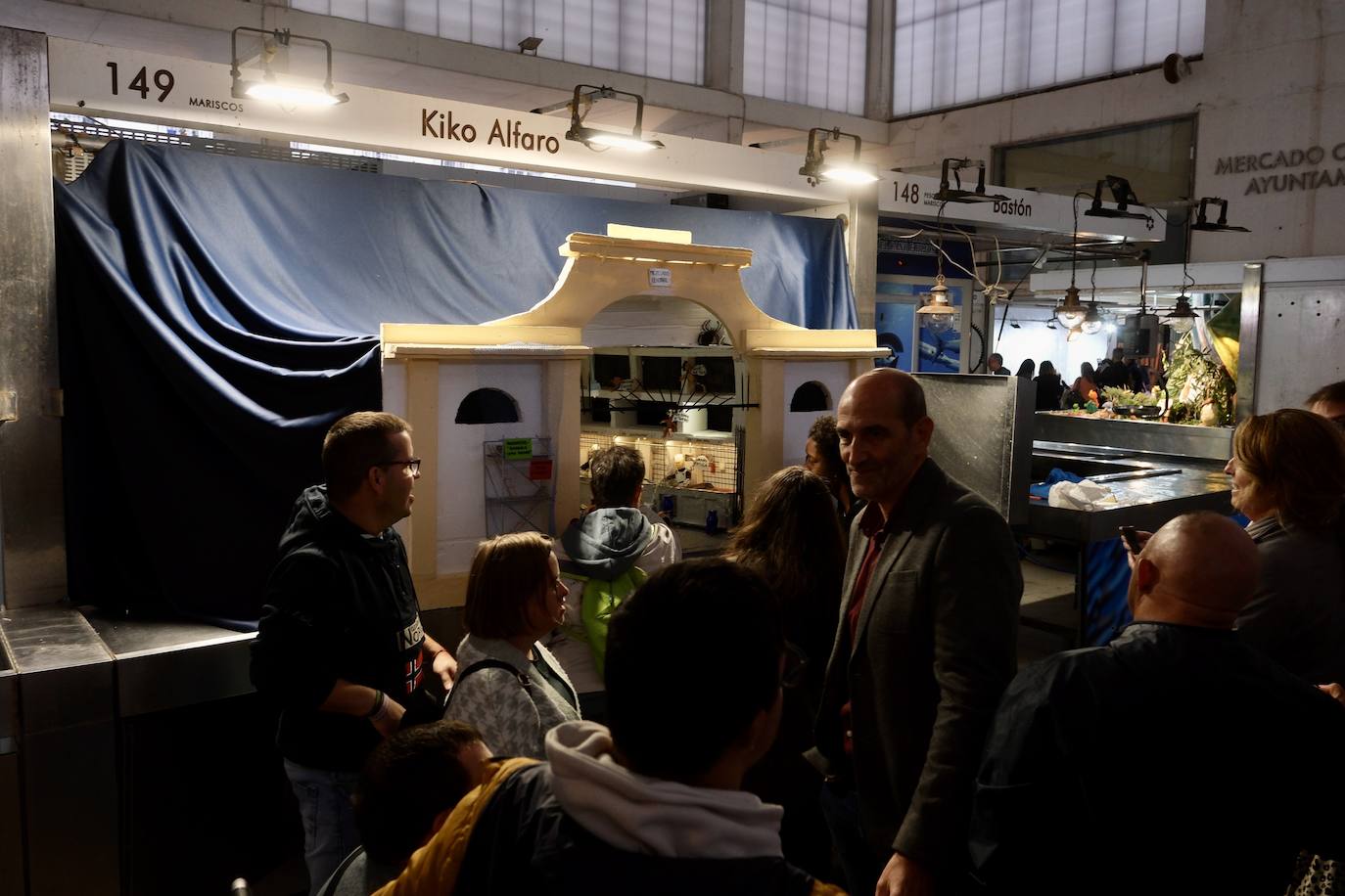 Fotos: El mercado central de Cádiz celebra la fiesta de Los Tosantos