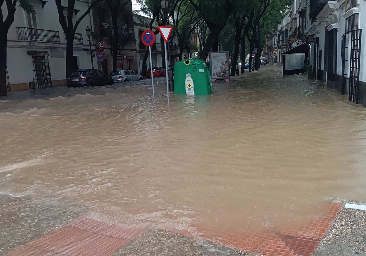 Vecinos de la pedanía de Guadalcacín ya vuelven a sus casas tras ser desalojados por las inundaciones.