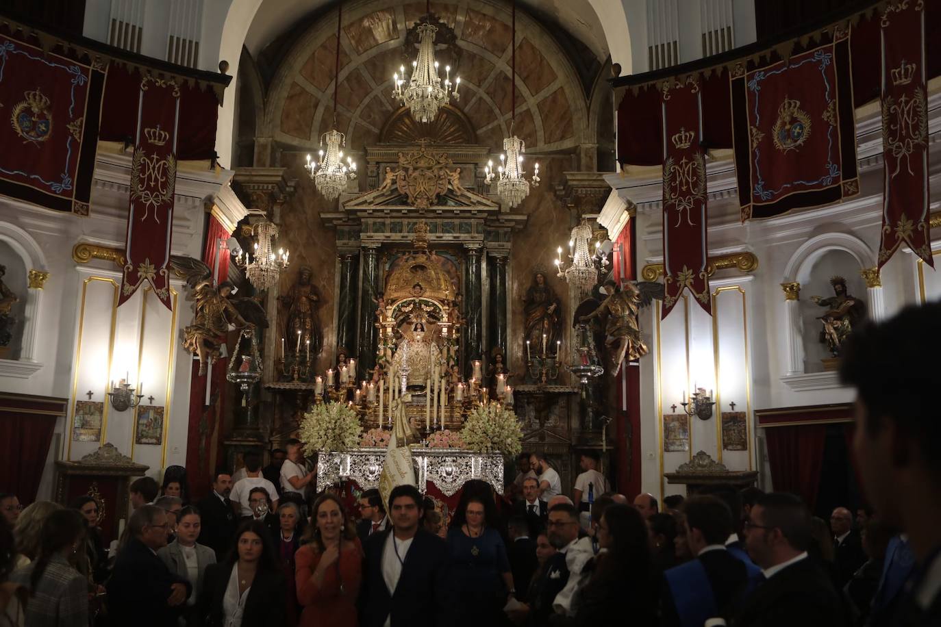 Fotos: La Virgen de La Palma recorre las calles de Cádiz