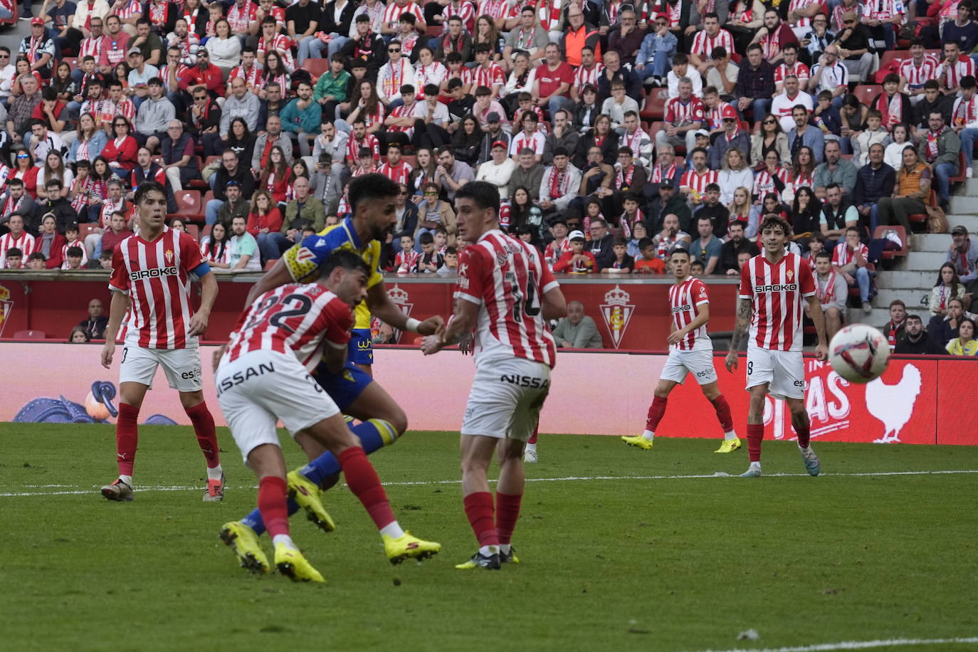 Fotos: Sporting de Gijón- Cádiz desde El Molinón