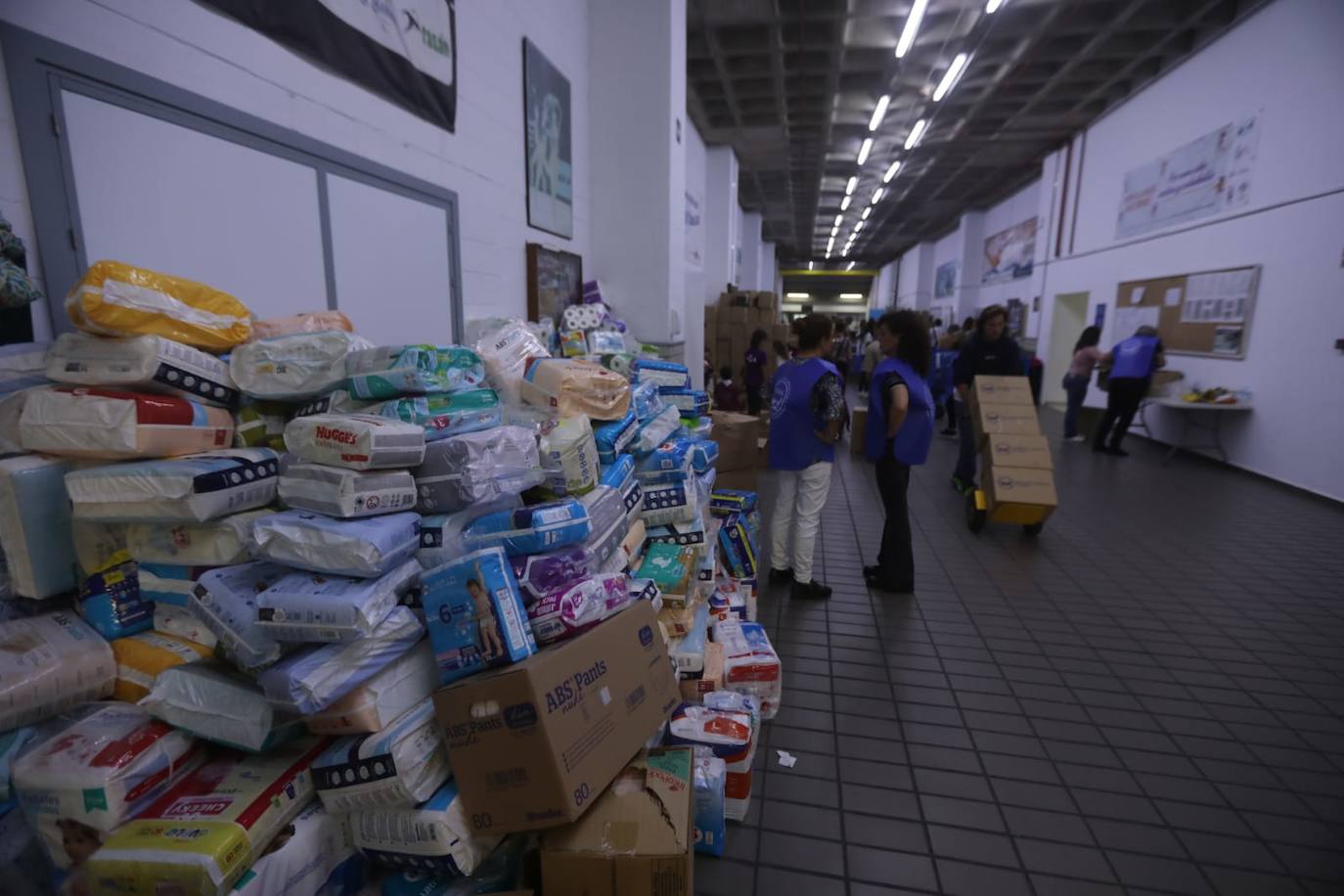 Fotos: Cádiz vuelve a mostrar cara más solidaria con ayuda para los afectados por las riadas de Valencia